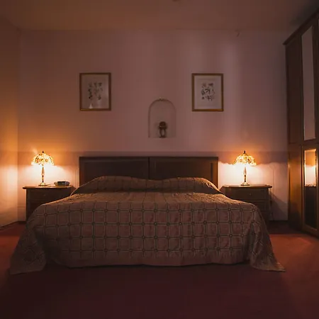 Number 21 By Dbi Hotel